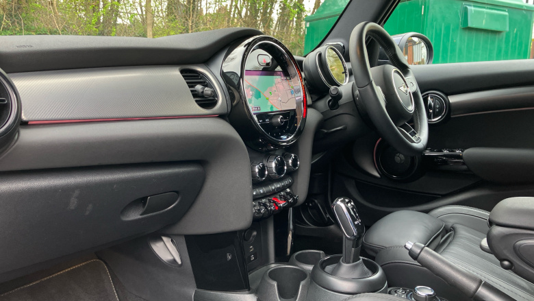 MINI Hatchback 1.5 Cooper Exclusive 5dr Auto [Comfort/Nav Pack] Petrol Hatchback